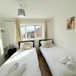 Semesterbostad Winsbury Way 3 Bedroom Long Bristol