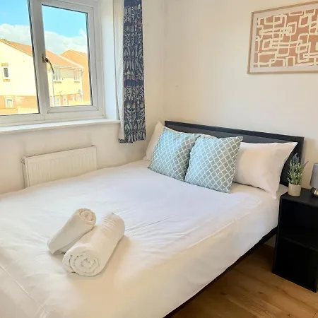 Winsbury Way 3 Bedroom Long Feriehus Bristol