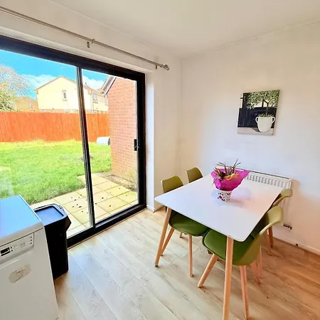 Winsbury Way 3 Bedroom Long Feriehus *